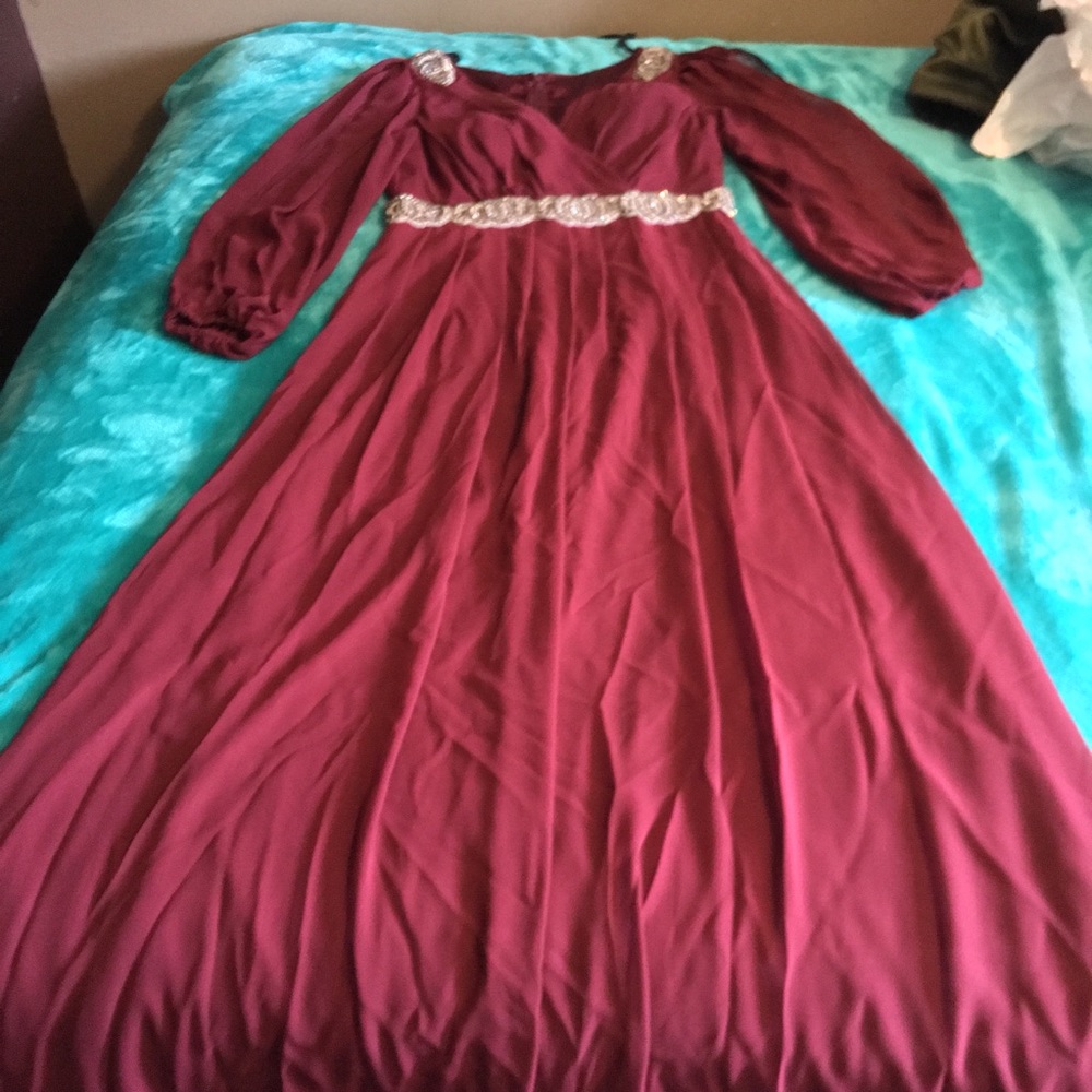 Prom dress - Picture 2 of 5